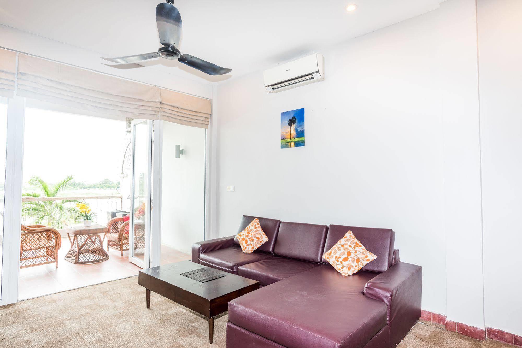 Tao Riverside 4* Phnom Penh