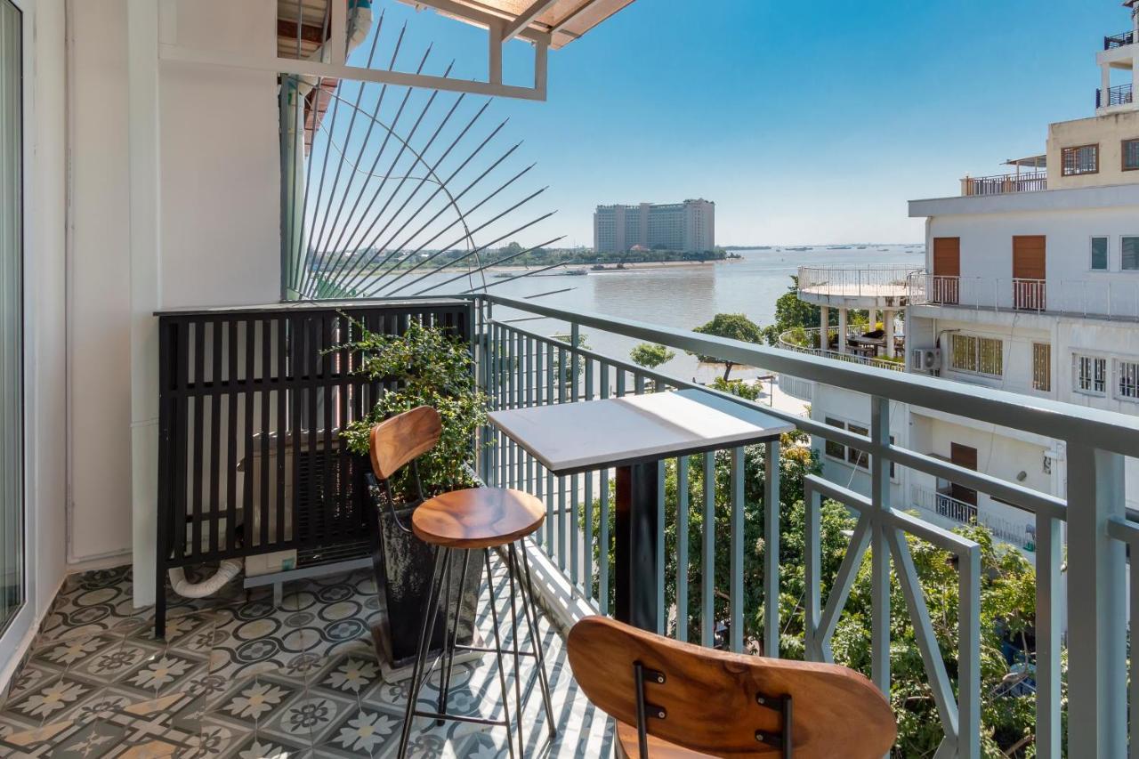 Tao Riverside Hotel